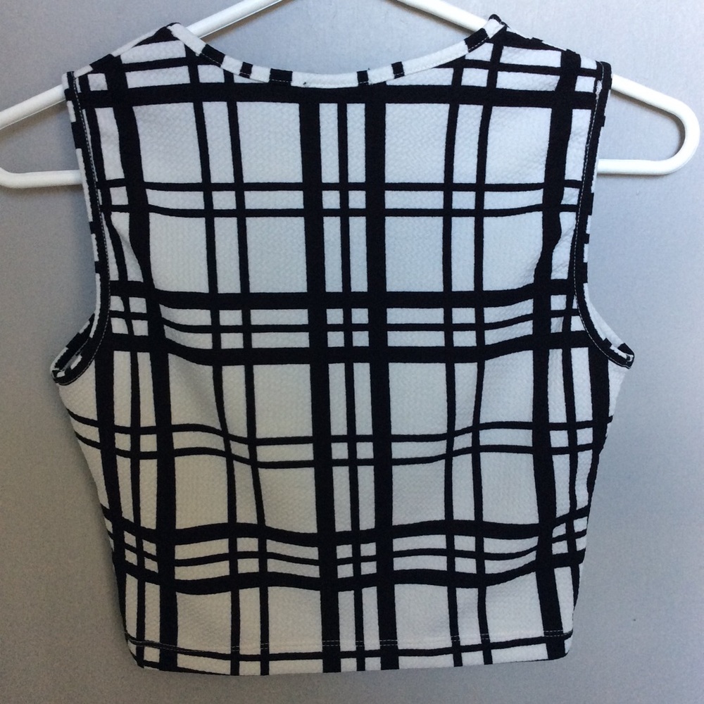 Retro black and white jersey v-neck crop top - Picture 2 of 6